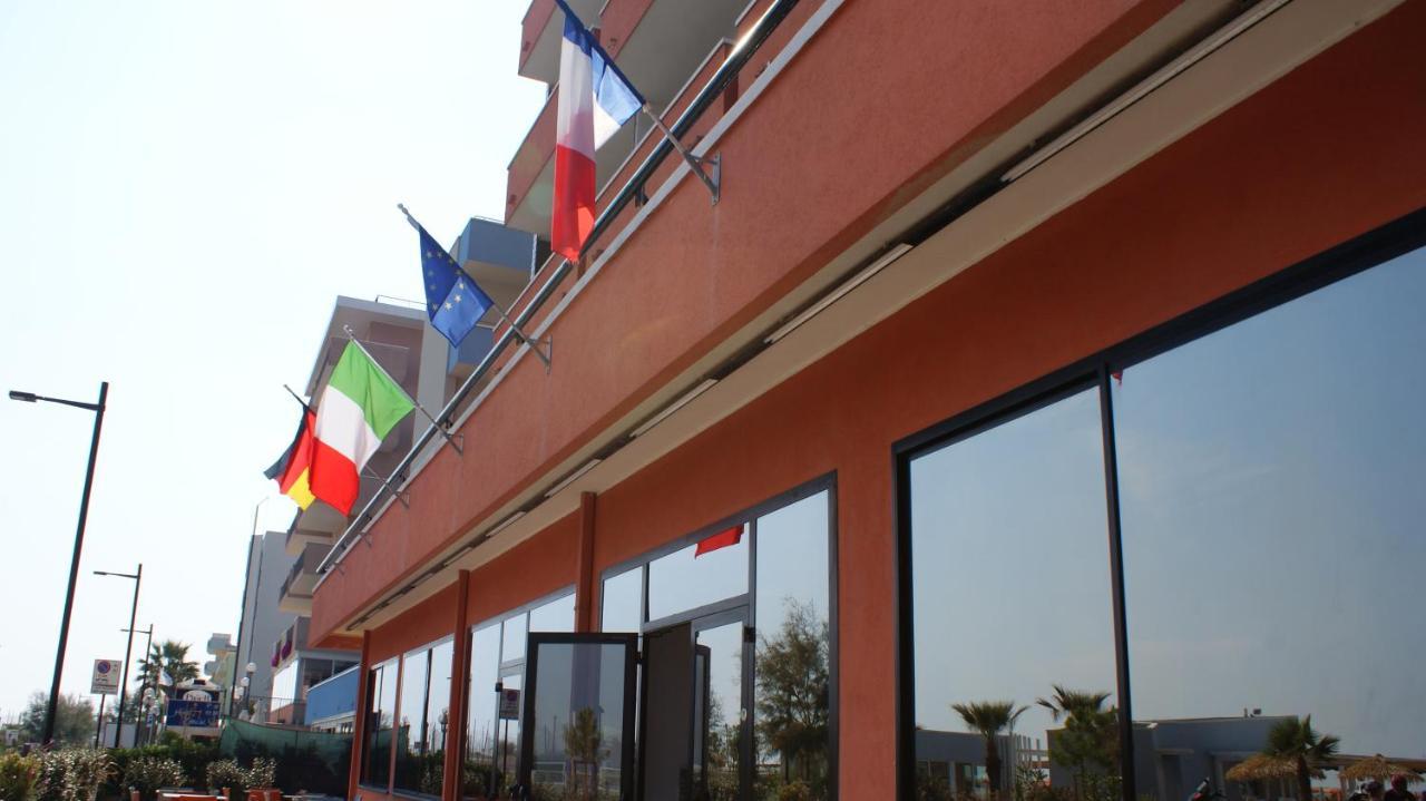 Hotel Palazzo Caveja Rimini Ngoại thất bức ảnh