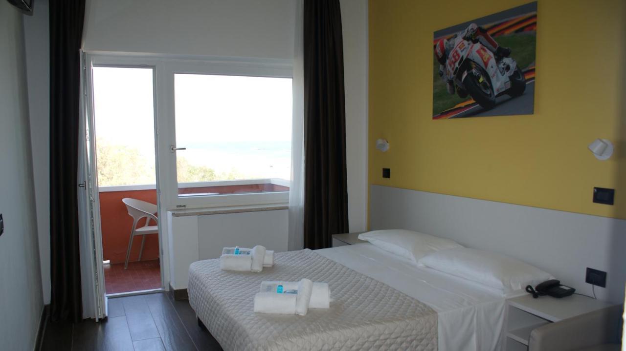 Hotel Palazzo Caveja Rimini Ngoại thất bức ảnh