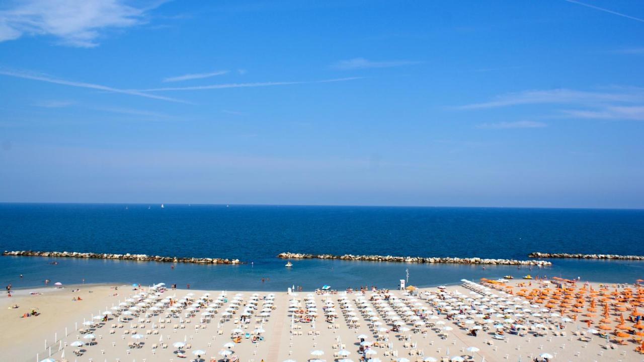 Hotel Palazzo Caveja Rimini Ngoại thất bức ảnh