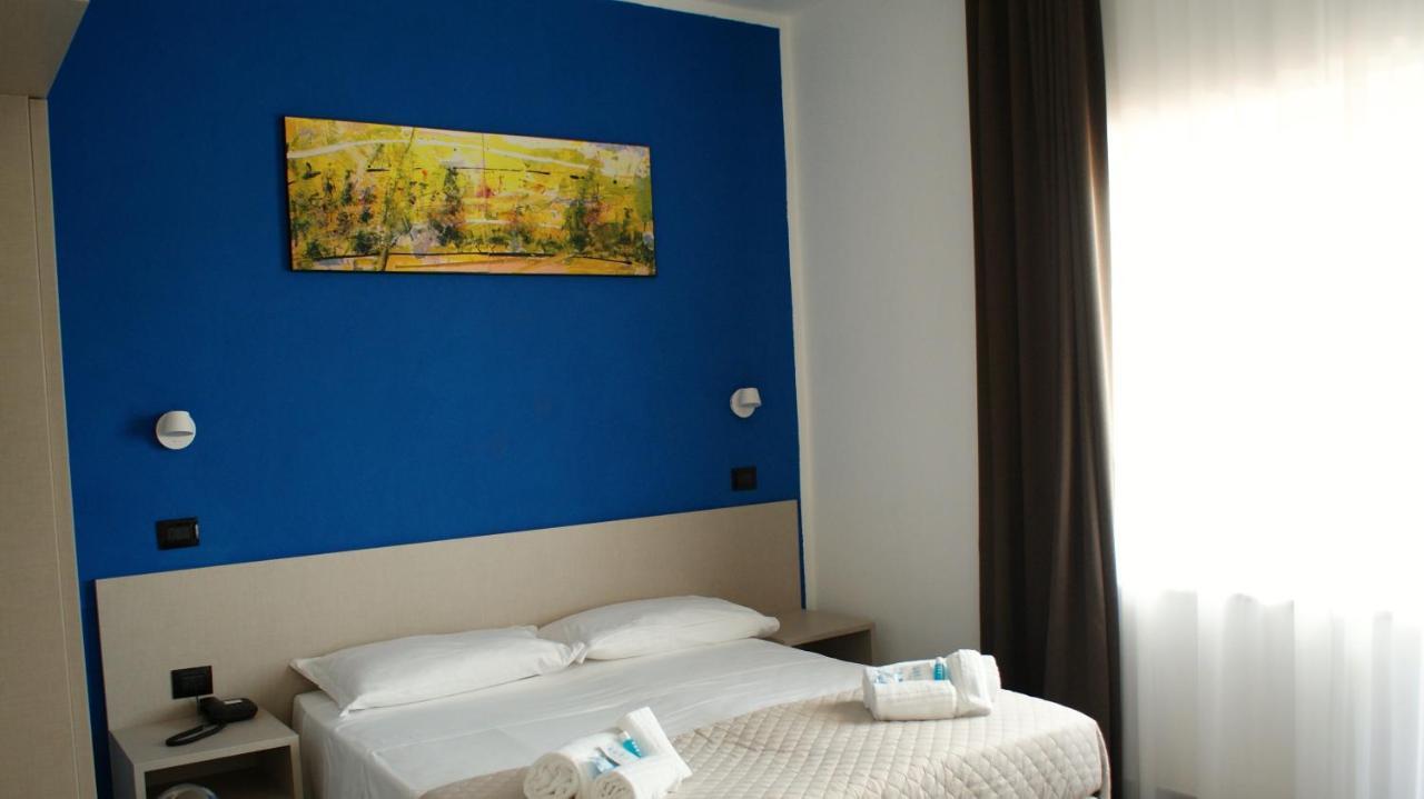 Hotel Palazzo Caveja Rimini Ngoại thất bức ảnh